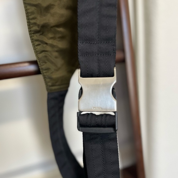 AUTHENTIC PRADA Nylon Bum Bag in Olive/Army Green - Picture 10 of 16